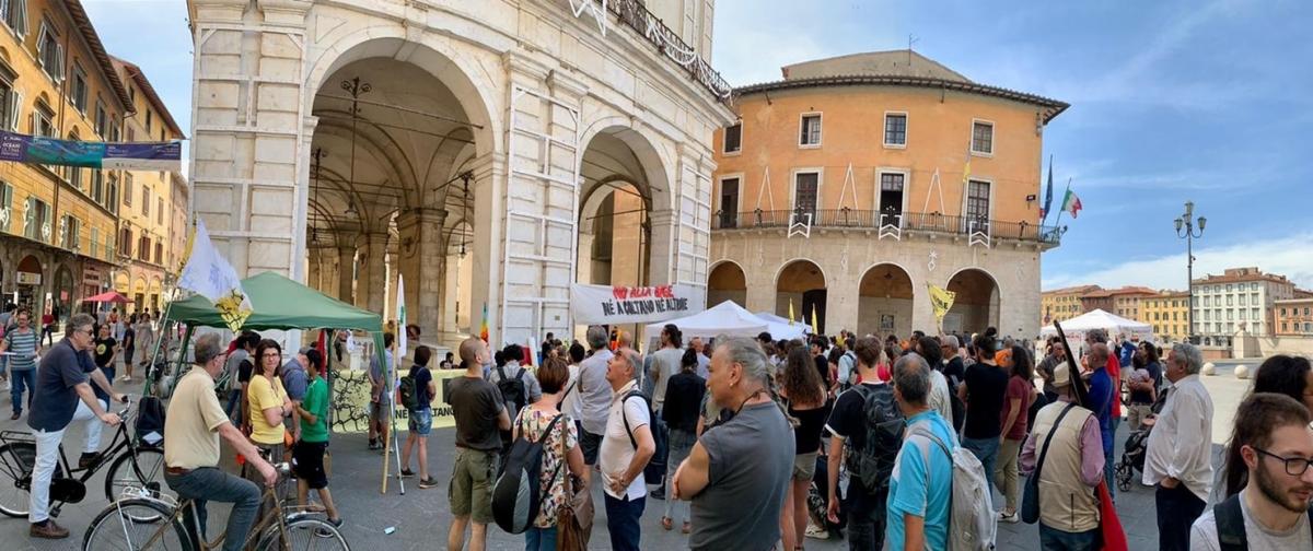 /sites/default/files/tgpr/movimento_no_base_pisa_palazzo_gambacorti.jpg